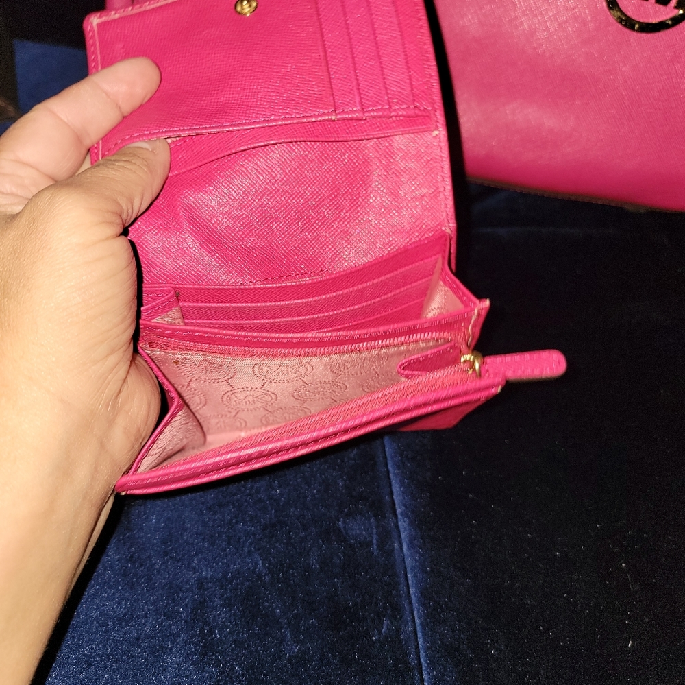 Michael kors bags - Picture 3 of 6